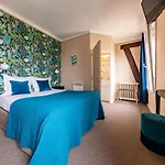Azur Centre Hotel 3*