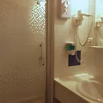 Azur Centre فندق رانس