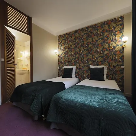 Otel Azur 2*