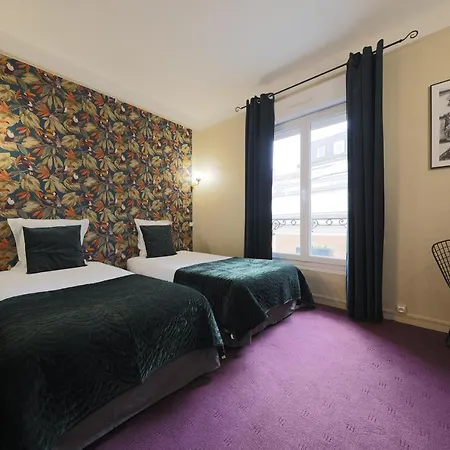 Otel Azur 2*