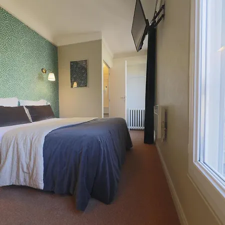 Azur Centre Hotel 3*