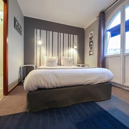 Azur Centre Otel 3*