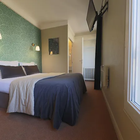 Azur Centre Hotel 3*