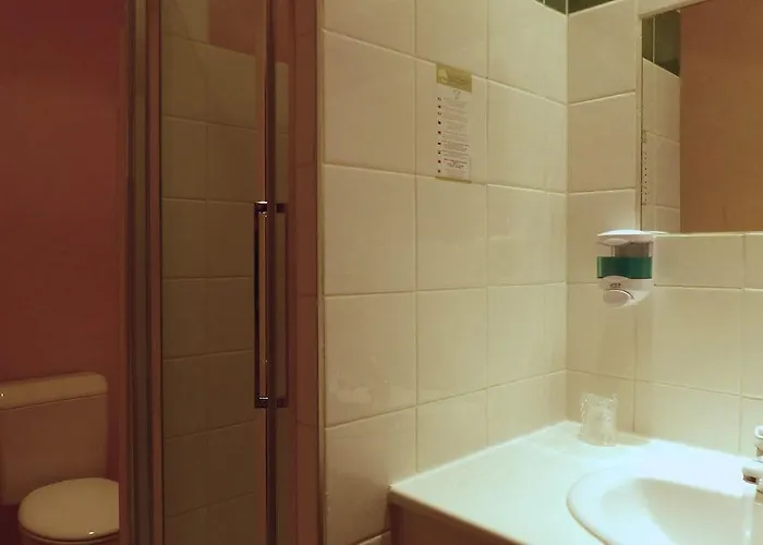 Azur Centre 酒店 3*